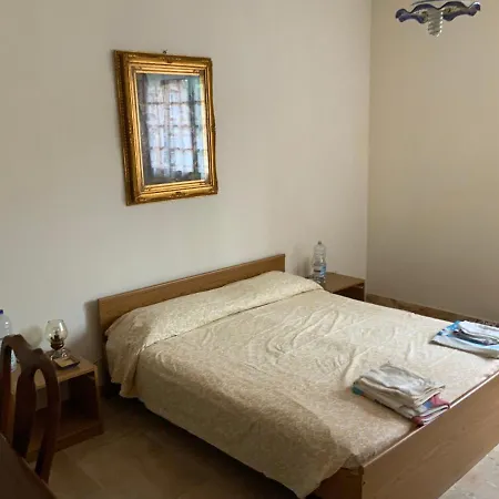 בית הארחה Castello Mimmu *